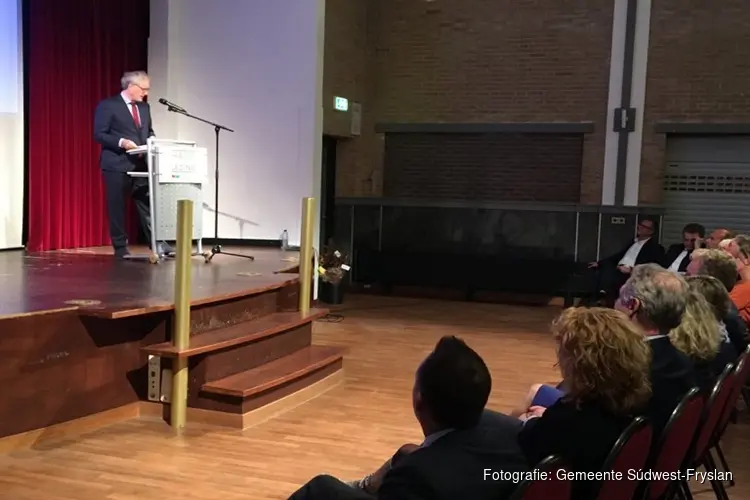 Thom de Graaf: ‘Burgemeester: zowel boegbeeld als aambeeld’