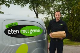 ‘Ondanks de Coronacrisis blijft Alex Lubbers maaltijden thuisbezorgen’