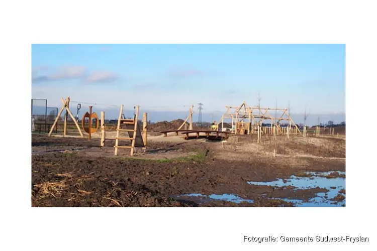 Historische naam voor voetgangersbrug in Harinxmaland Sneek