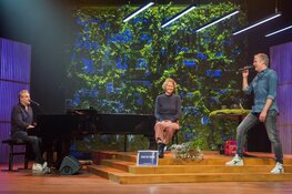 Veldhuis & Kemper verrassen 500 duizendste bezoeker Theater Sneek