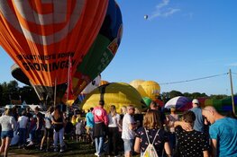 Veel publieke belangstelling bij Friese ballonfeesten in Joure