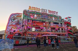 Voorjaarskermis Sneek met vijf verdiepingen tellend Funhouse