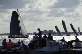 Lemmer wint skûtsjesilen bij Terherne op het Sneekermeer