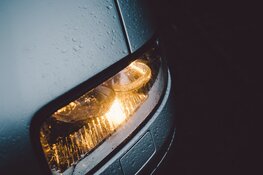 Autoverlichtingscampagne moet Friese wegen veiliger maken