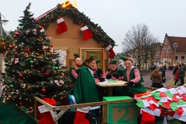 Binnenstad Sneek straalt in kerstsfeer