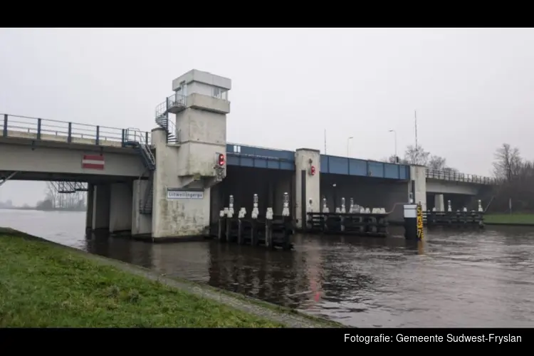 Noodkreet aan minister: Dorpsbelang en gemeente vragen dringende actie voor situatie Oppenhuizen en Uitwellingerga