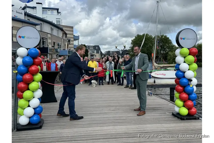 Drukbezochte opening nieuwe Somerrakpromenade in Sneek