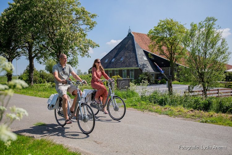 Nieuwe fietsroute ‘Fiets & Veer’ verbindt Zuidwest Friesland nog beter met het IJsselmeer