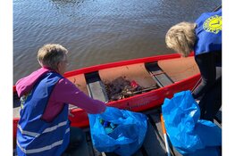 Vrijwilligers in actie tegen zwerfafval: in en rondom het water