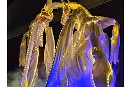 XMAS Sneek op zaterdag 13 en zondag 14 december Winterse kerstgezelligheid in Sneek