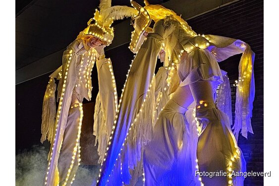 XMAS Sneek op zaterdag 13 en zondag 14 december Winterse kerstgezelligheid in Sneek